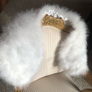 Ostrich feather wrap- never worn